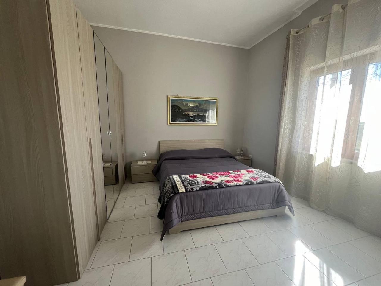 Holiday-Caroline Apartment ปอมเปอี ภายนอก รูปภาพ