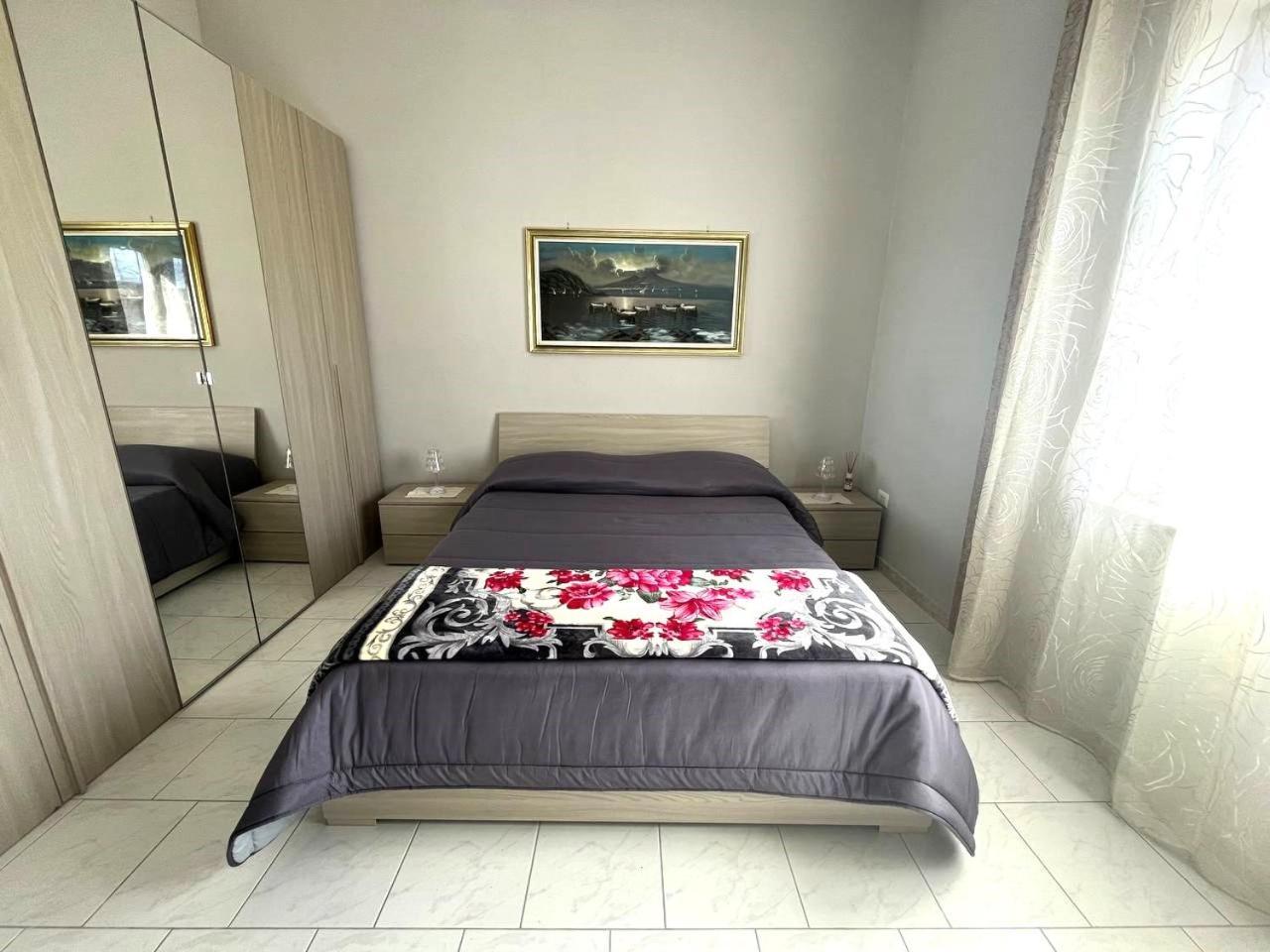 Holiday-Caroline Apartment ปอมเปอี ภายนอก รูปภาพ
