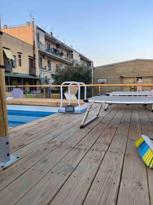 Holiday-Caroline Apartment ปอมเปอี ภายนอก รูปภาพ
